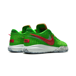 Nike LeBron 20 - Design Royal et Moderne