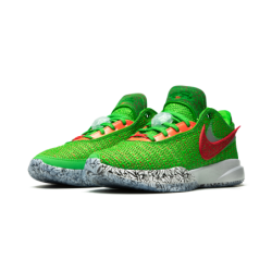 Nike LeBron 20 - Design Royal et Moderne