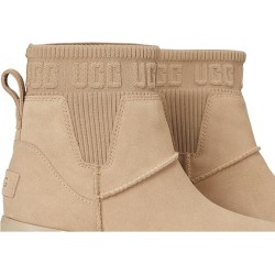 UGG Moxy Fashion Boots B0DPRP7N8J Féminité